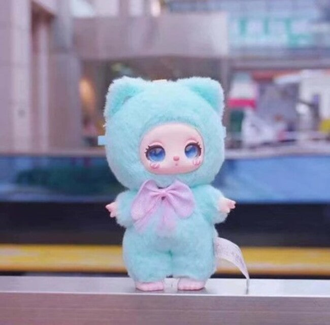 Liila Lucky Cat