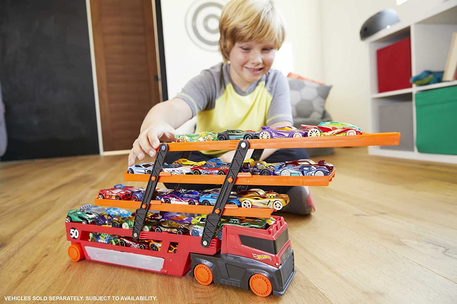 Hot Wheel Mega Red Hauler-1